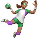 WOMAN PLAYING HANDBALL (medium)